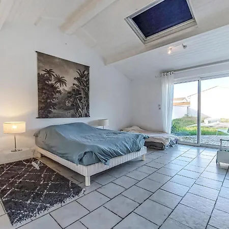 Charmante Maison Avec Piscine سانت باليه سور مير