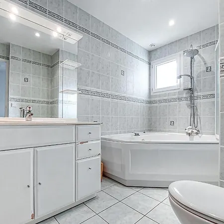 Charmante Maison Avec Piscine
