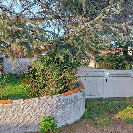 Charmante Maison Avec Piscine