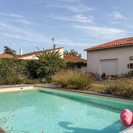 Charmante Maison Avec Piscine Holiday home